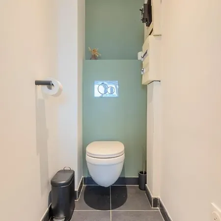 One Bedroom With Balcony And A View Appartement *