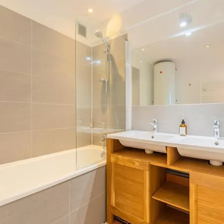 One Bedroom With Balcony And A View * Лилль