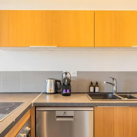 Апартаменты One Bedroom With Balcony And A View